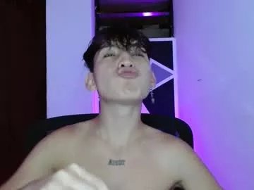 Freechat littlextrem on Chaturbate