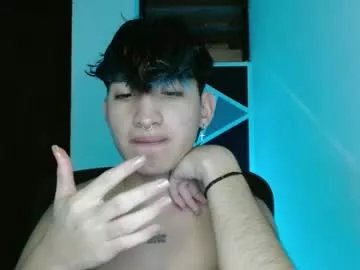 Freechat littlextrem on Chaturbate