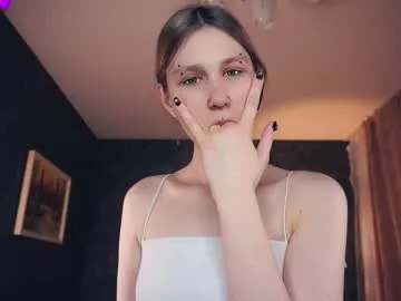 loradarter on Chaturbate