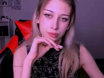 Freechat lori_meow on Chaturbate