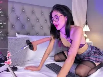 lunabloomn on Chaturbate