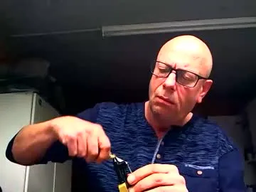 machinegun3dx on Chaturbate