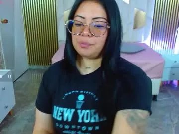 Freechat martina_tay on Chaturbate