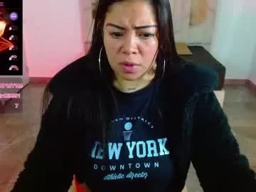 Freechat martina_tay on Chaturbate