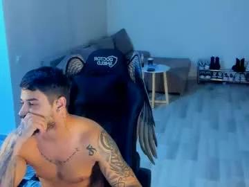 Admire hot slut Masterchris12 masterchris12 from Chaturbate