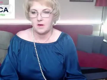 mature_blonde7 — GOAL: take off your bra [68 tokens remaining] Welcome to the real man! #mommy #mature #bigtits #glasses #nonude