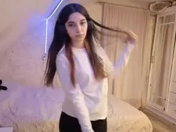 maureenbuff — GOAL:Spin around, show my outfit /  My name is Vanesa, new experience to me, hope it turns out well. #18 #young #teen #new #shy [10 tokens remaining]