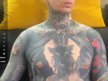 Freechat max_reaves on Chaturbate