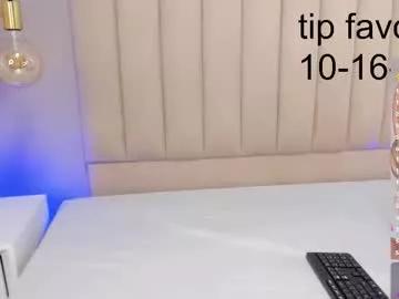 Discover hot camslut Maye_u maye_u from Chaturbate