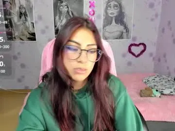 medussa_kat — Enjoy the show #latina #cute #lovense #natural #piercing #latina #feet #tatto #dirtytalk