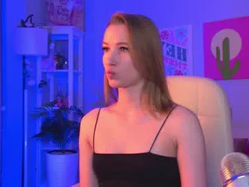 meganrodgers — GOAL: Lick one's lips [10 tokens remaining] Welcome to my room! #new #smalltits #blonde #nonude #cute