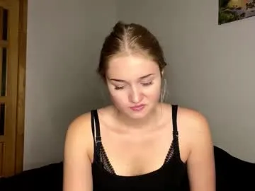 melaniepavan — GOAL: show my belly [22 tokens remaining] Hiii, I'am Nelly) My fav pattern 33/66/125/350>-< #18 #shy #new #bigass #tall