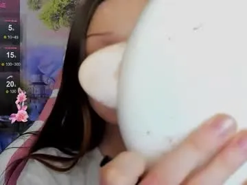 melonipinkbb on Chaturbate