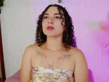 merida_bell18 on Chaturbate