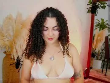 merida_bell18 on Chaturbate
