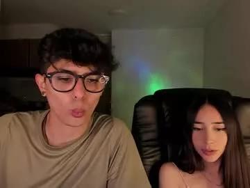 Freechat mikeyvioleta on Chaturbate