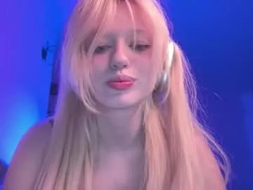 Freechat mollycodle on Chaturbate