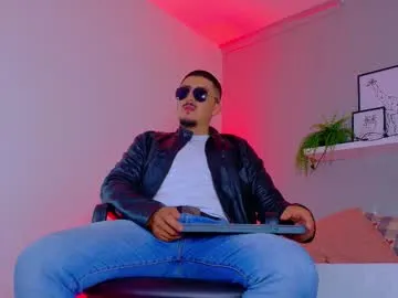 Freechat mrfox__ on Chaturbate