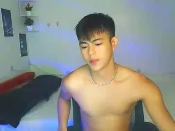 naughtyboylouie on Chaturbate