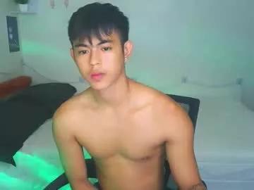 naughtyboylouie on Chaturbate