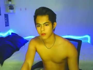 naughtyboylouie on Chaturbate