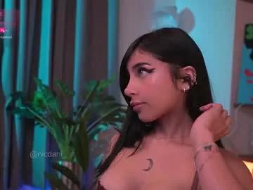 nicdani_1 on Chaturbate