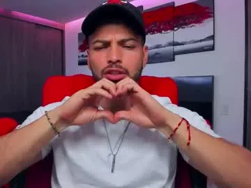 nick_klaus — GOAL: OUT SHIRT [100 tokens remaining] Welcome to my room! Thanks for being here #feet #lovense #hairy #cum #bigcock #cut