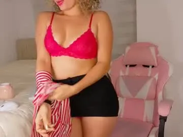 nicolblossom_ — GOAL: top-less [45 tokens remaining] Welcome to my room! #shy #smalltits #milf #bigass #latina