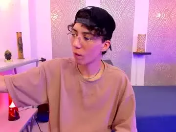 Freechat nikolay_gregori on Chaturbate
