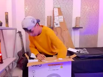 Freechat nikolay_gregori on Chaturbate