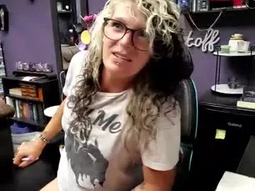 Freechat oddywithabody on Chaturbate