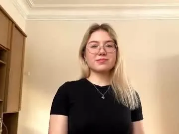 onitapotsander — make me smile close up | Hello, its my first day, my name Lina | #shy #new #blond #cute  [15 tokens remaining]