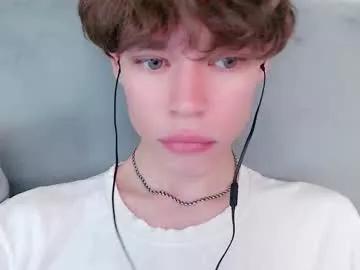 pawclaw on Chaturbate