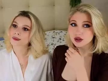 Freechat pinkadele on Chaturbate