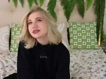 Freechat pinkadele on Chaturbate