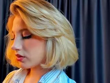 Freechat pinkadele on Chaturbate