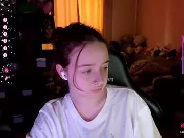 Freechat queen_kitty1818 on Chaturbate