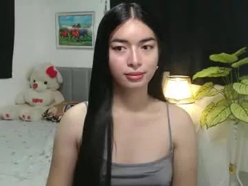 queenpinay69 on Chaturbate 