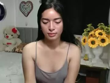 queenpinay69 on Chaturbate 