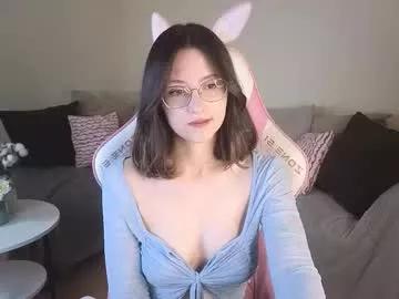 Explore Chaturbate's Rainybella rainybella from Chaturbate