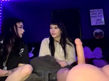 ravyn_nyx on Chaturbate