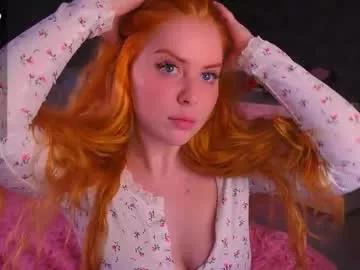 redhotvixen_ on Chaturbate