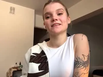 rendabecnel — Goal: Hands under top, touch my boob :Hello! I'm Tiffany, I'm new here:    #18 #new #teen #shy #smalltits #young [152 tokens remaining]