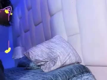 Freechat rosselfinoll on Chaturbate