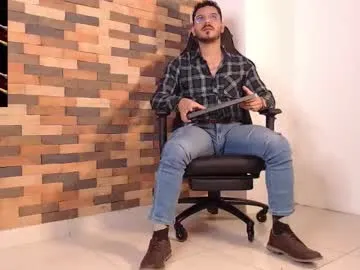 samuelcoopper — get naked [177 tokens left] welcome men hot  / follow me@samuel_coopper25  #lovense #bulge #socks #jeans #feets