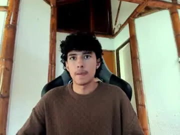 santi_twink19