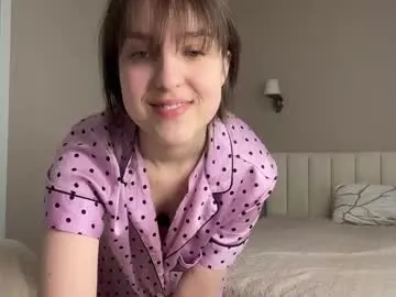 saphirree — sexy squats over the cam [11 tokens left] Im Anny, #18 #shy #natural #daddysgirl #german