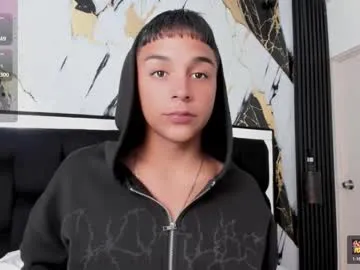 seductivo_jr — GOAL: CUM SHOW   [1090 tokens remaining] CUM hey welcome my room #femboy #young #18 #cute #twink