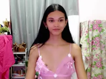 sexyzendaya_69 — Hi im back show me some love!  #new #ebony  #wifematerial #18 #smalltits  [2000 tokens remaining]