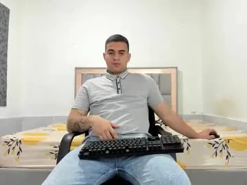 simonkeler on Chaturbate